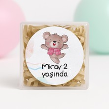 Repro Design Kişiye Özel Sevimli Ayıcık Temalı Doğum Günü Temalı Baskılı Yapışkanlı Etiket 4 Cm Yuvarlak 24 Adet