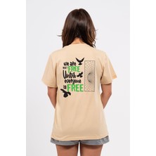 Regular Sırtta Not Free Baskılı Tshirt