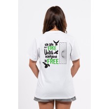 Regular Sırtta Not Free Baskılı Tshirt