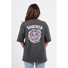 Oversize Sırtta Shocked Baskılı Tshirt
