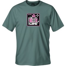 Regular Capturing Life T-Shirt