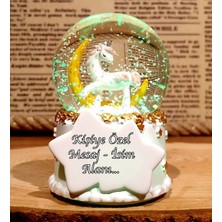 Kişiye Özel Arkadaşa Yılbaşı Hediyesi Unicorn Renk Değiştiren Işıklı Kar Küresi