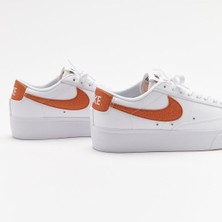 DQ7571-100 Blazer Low Plaform Ess Sneaker