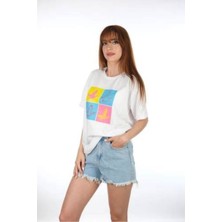 Kuş Desenli Bakılı T-Shirt
