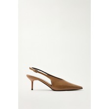 Topuklu 2505 - Sivri Burun Dekolteli Karamel Kadın Topuklu