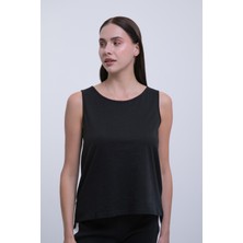 Afloow Kadın Siyah Sırt Detaylı T-Shirt- Rahat Kalıp, Şık Tasarım