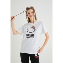 Lisanslı Baskılı Basic Beyaz T-Shirt Kalıp Pamuk