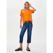 V Yaka Kısa Kol  T-Shirt S25TSH001