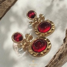 Sonsuz Akşam Küpesi Kırmızı Renk Inci Detaylı Çelik Vintage taşlı parlak küpe ışıltılı ve zarif retro model yaz sezonu modern gösterişli şık takı