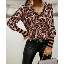 Gelirr Kadın Uzun Kollu V Yaka Kenarları Güpür Detay Şardonlu Dalgıç Bluz