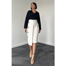 Gelirr Beyaz Çizgili Poliviskon Etek