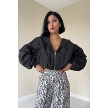 Gelirr Siyah Kısa Fermuarlı Bomber Ceket