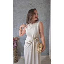 Filiz Yılmaz Butik Aksesuarlı Yırtmaçlı Elbise
