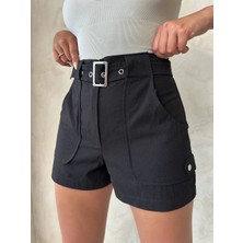 Kemer Detaylı Gabardin Şort Siyah S25289