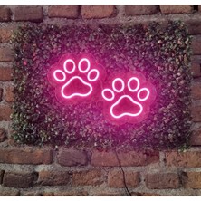 Yapay Çim Zeminli Pati Izi Neon Duvar Aydınlatması