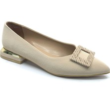 Feles Kare Taş Toka Detaylı Kadın Klasik Ayakkabı