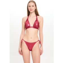 Kadın Deri Görünümlü Çift Spagettili Geniş Üçgen Bikini Takımı 25SW019ST