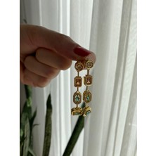 Sallantılı Pirinç Renkli Taşlı Gold Küpe