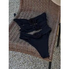 Gül Detaylı Straplez Siyah Etekli Mayo