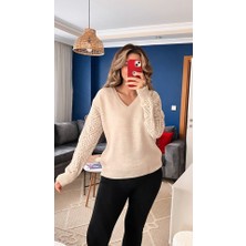 Deridün Yıldız Shoes Kadın Uzun Kollu V Yaka Kol Delikli Baklava Desen Detaylı Triko Kazak