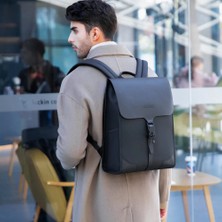 Mark Ryden Covent Su Geçirmez 15.6” Laptop Uyumlu Hafif ve Şık Tasarımlı Klask Görünümlü Iş Okul ve Günlük Kullanım Sırt Çantası