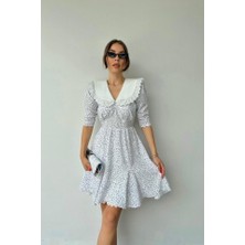 Deridün Yıldız Shoes Beyaz Puantiyeli Önlük Yaka Elbise