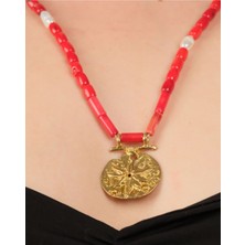 Kırmızı Mercan & Inci Boncuklu Bronz Sand Dollar Kolye