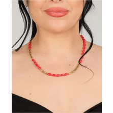 El Yapımı Mercan Boncuklu Bronz Silindir & Piramit Detaylı Kolye – Boho Vintage Statement