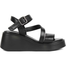 Kadın Siyah Platform Topuklu Deri Sandalet