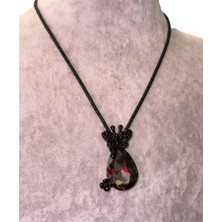 Siyah Kelebek Detaylı Büyük Taşlı Kolye