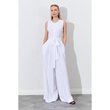 Kadın Beyaz Kolsuz Kuşak Bağlamalı Double Paça Tulum