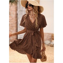 Aisha Elbise Kadın Kısa Kelebek Kollu Kruvaze Yakalı Belden Kuşaklı Kısa Desenli Süprem Elbise