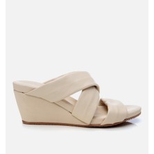 Hotiç Kadın Deri Ekru Dolgu Topuklu Terlik