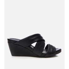 Hotiç Kadın Deri Siyah Dolgu Topuklu Terlik