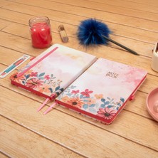 13,5X20 cm Çiçekli Sert Kapak Noktalı Tarihsiz Dikişli Defter