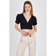 Siyah Dantel Detaylı Bürümcük Kumaş Crop Bluz 2231