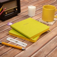 16,5X16,5 cm Fıstık Yeşil Yumuşak Deri Kapak Noktalı Tarihsiz Dikişli Defter