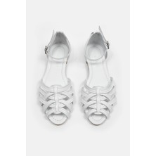 Leila Beyaz Hakiki Deri Kadın Sandalet