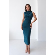 Dik Yaka Bel Kısmı Drapeli Sıfır Kol Sandy Petrol Yırtmaçlı Kalem Elbise