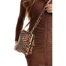 Pisa Burslu Kadın Çapraz Çanta – Gold Klipsli, Şık ve Fonksiyonel Omuz Çantası BP-4860O