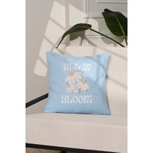 All In Bloom Papatya Desenli Mavi Kırlent Kılıfı – 43X43CM