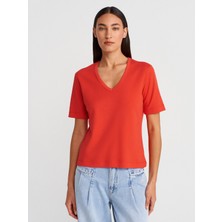31840 V Yaka Kısa Kollu T-Shirt-Kırmızı