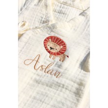 Isim Nakışlı Aslan 4lü Yenidoğan Müslin Bebek Seti - %100 Pamuk Battaniye, Tulum, Şapka