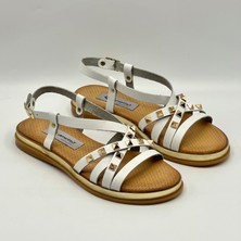 Anetta Beyaz Deri Kadın Sandalet | Altın Zımba Detaylı, Gerçek Deri Termo Taban