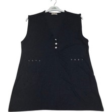 Kadın Önü Üç Düğmeli Jakarlı Cepli Kısa Yelek