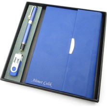 Signator® Codex | N385 Kişiye Özel Defterli Set - Isme Özel Mavi Kalem + Isme Özel Mavi Defter+ Isme Özel 32 GB USB Bellek | Isme Özel Kutusunda Hediyelik Set