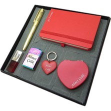 Signator® Pius | Isme Özel Set - 32 Gb. USB Bellek + Çakmak + Not Defteri  + Anahtarlık + Kalem ve El Aynası | Kişiye Özel Hediyelik Set