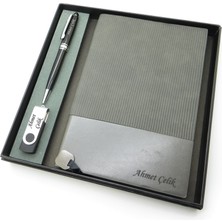 Signator® Codex | N375 Kişiye Özel Defterli Set - Isme Özel Siyah Kalem + Isme Özel Gri Defter + Isme Özel 32 GB USB Bellek | Isme Özel Kutusunda Hediyelik Set