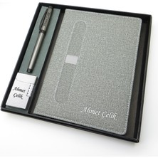 Signator® Codex | N345 Kişiye Özel Defterli Set - Isme Özel Gri Kalem + Isme Özel Gri Defter + Isme Özel Gümüş Çakmak | Isme Özel Kutusunda Hediyelik Set