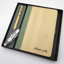 Signator® Codex | N219 Kişiye Özel Defterli Set - Isme Özel Bambu Kalem + Isme Özel Bambu Defter + Isme Özel Gümüş Çakı | Isme Özel Kutusunda Hediyelik Set